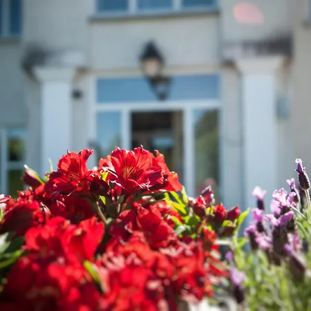 Grove House-3