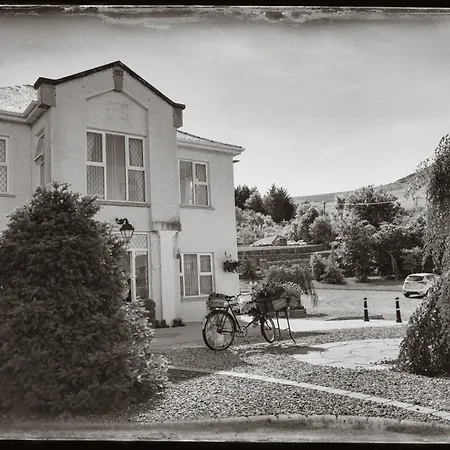 Grove House-2